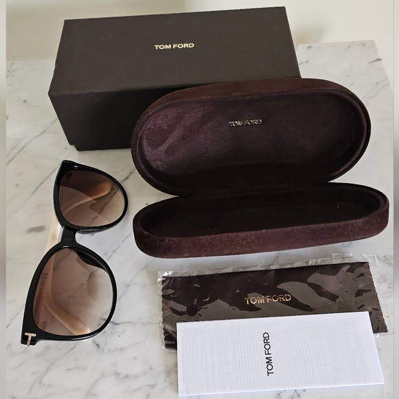 Authentic Tom Ford sunglasses - Picture 3 of 14